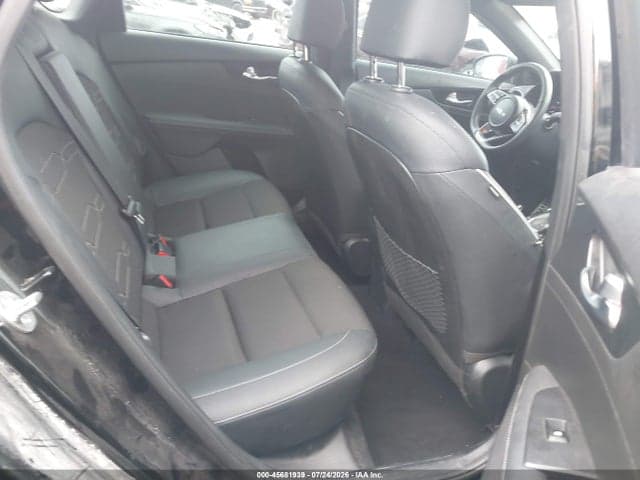 2023 KIA FORTE GT-LINE 8