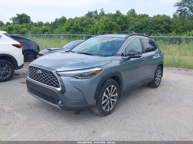 2025 TOYOTA COROLLA CROSS XLE 2