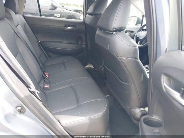 2025 TOYOTA COROLLA CROSS XLE 8