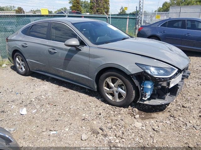 2022 HYUNDAI SONATA SE