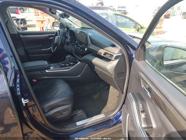 2023 TOYOTA HIGHLANDER HYBRID LIMITED 5