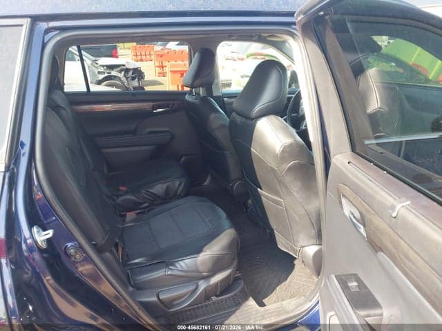 2023 TOYOTA HIGHLANDER HYBRID LIMITED 8