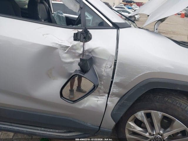 2023 TOYOTA RAV4 XLE PREMIUM 6