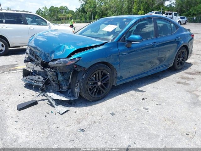2025 TOYOTA CAMRY SE 2