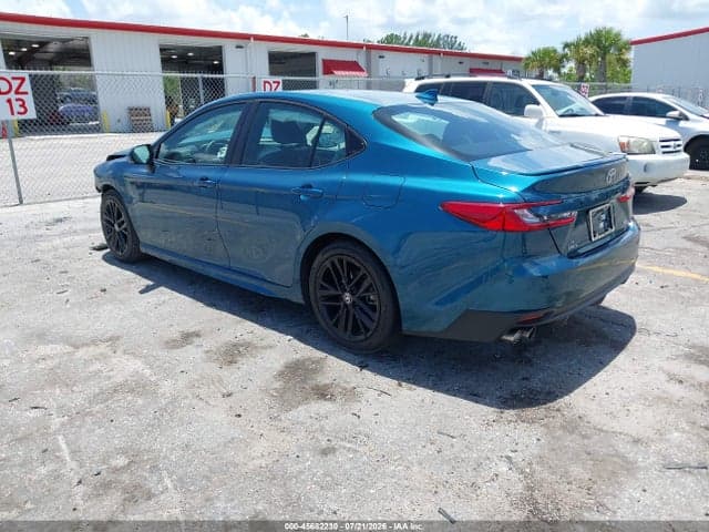 2025 TOYOTA CAMRY SE 3