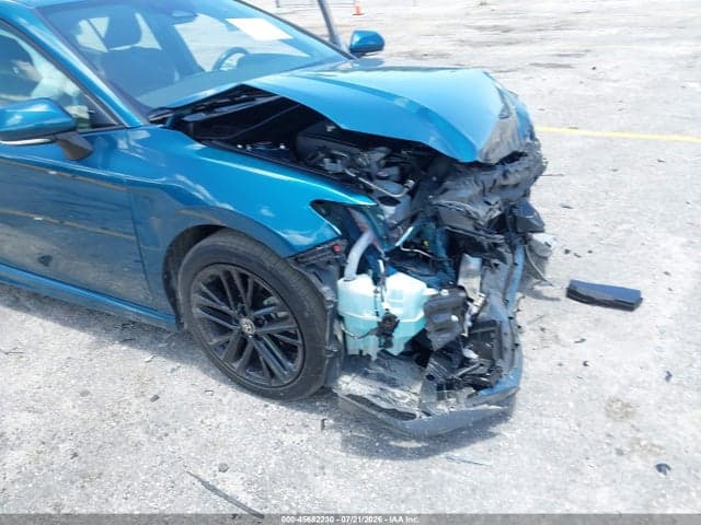 2025 TOYOTA CAMRY SE 6