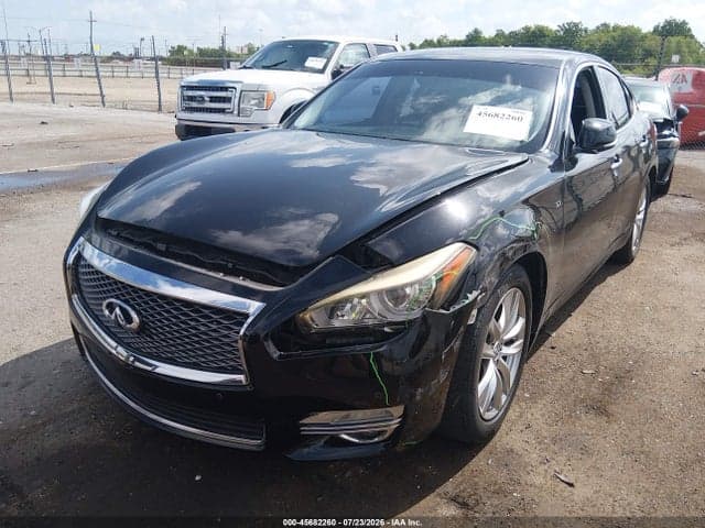 2017 INFINITI Q70 3.7 2