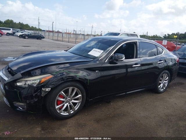 2017 INFINITI Q70 3.7 14
