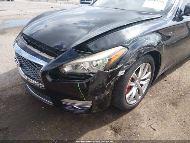 2017 INFINITI Q70 3.7 6