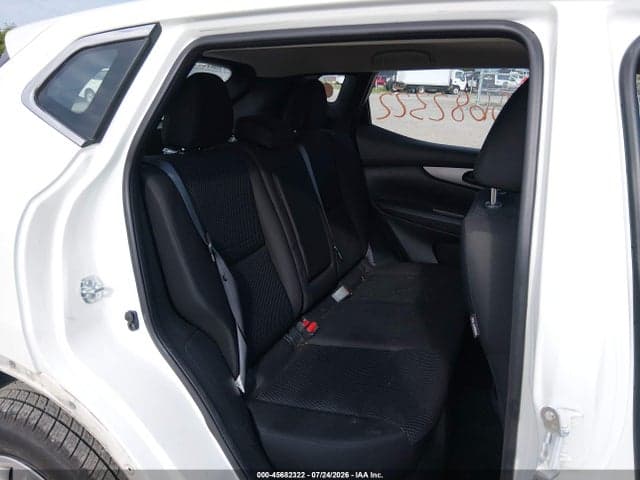 2017 NISSAN ROGUE SPORT S 8