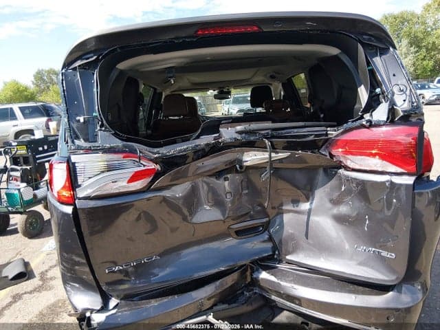 2018 CHRYSLER PACIFICA LIMITED 16