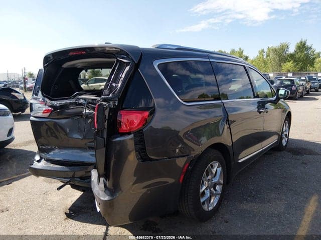 2018 CHRYSLER PACIFICA LIMITED 4