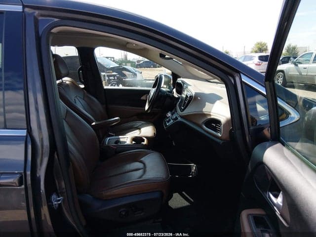 2018 CHRYSLER PACIFICA LIMITED 5