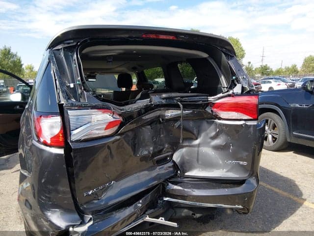 2018 CHRYSLER PACIFICA LIMITED 6