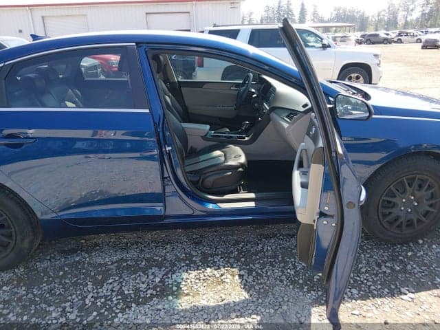 2017 HYUNDAI SONATA SE 5