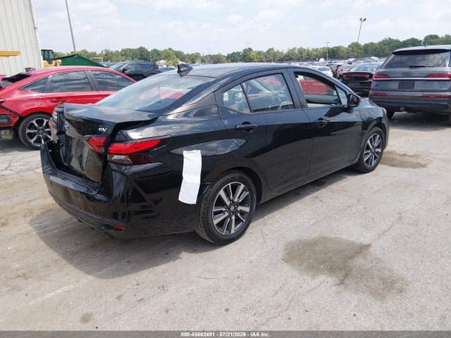 2021 NISSAN VERSA SV XTRONIC CVT 4