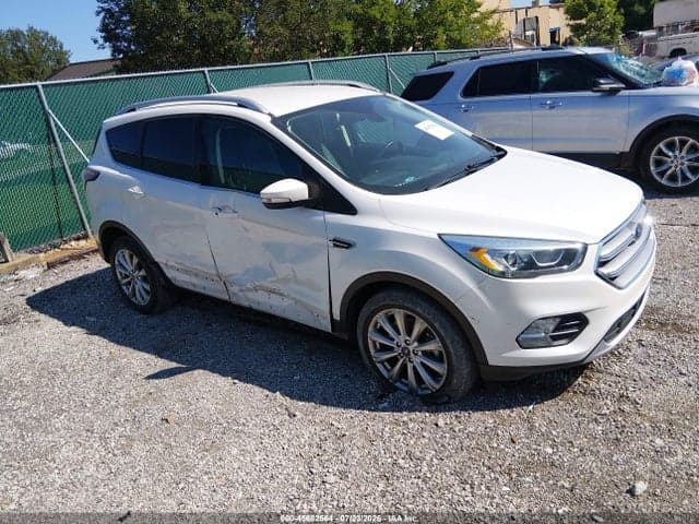 2017 FORD ESCAPE TITANIUM 1