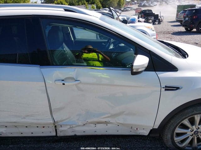 2017 FORD ESCAPE TITANIUM 6
