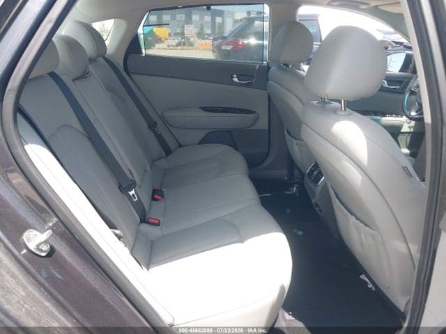 2017 KIA OPTIMA EX 8