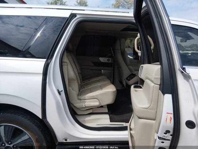 2019 LINCOLN NAVIGATOR L RESERVE 8