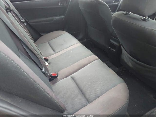 2019 TOYOTA COROLLA LE 8