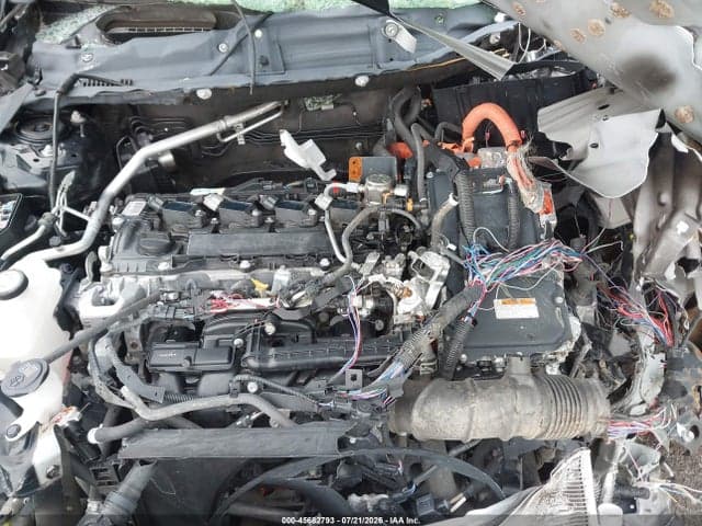 2024 TOYOTA RAV4 HYBRID XLE 10
