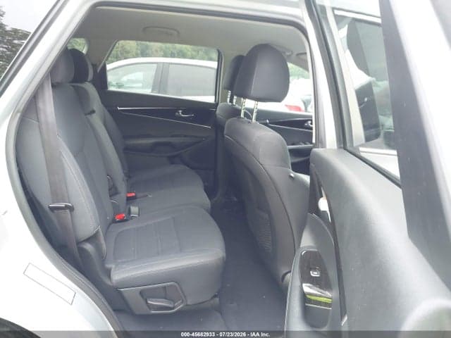 2020 KIA SORENTO 3.3L LX 8