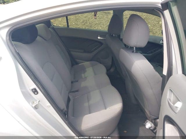 2017 KIA FORTE LX 8