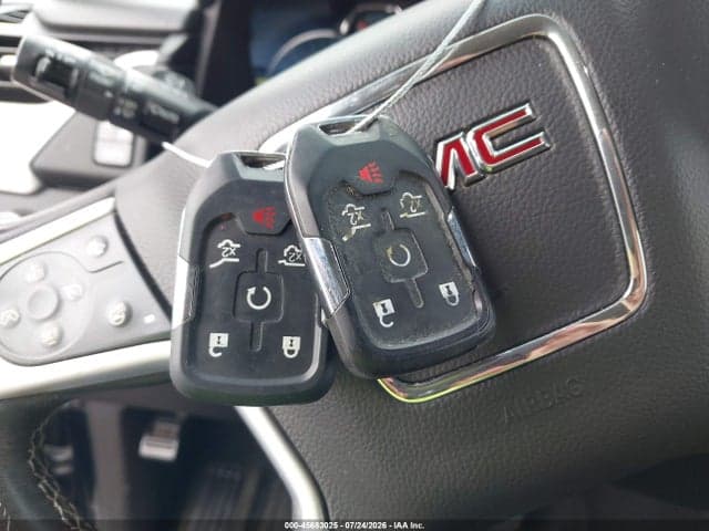 2017 GMC YUKON XL SLT 11