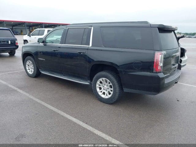 2017 GMC YUKON XL SLT 3