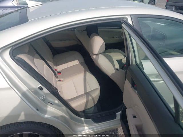 2017 HYUNDAI ELANTRA SE 8