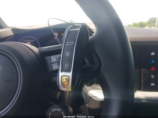 2024 PORSCHE CAYENNE 11