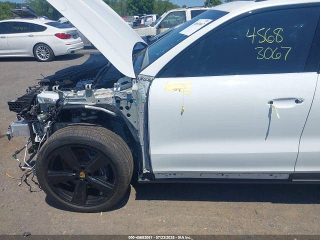 2024 PORSCHE CAYENNE 6
