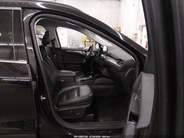 2021 FORD ESCAPE TITANIUM 5