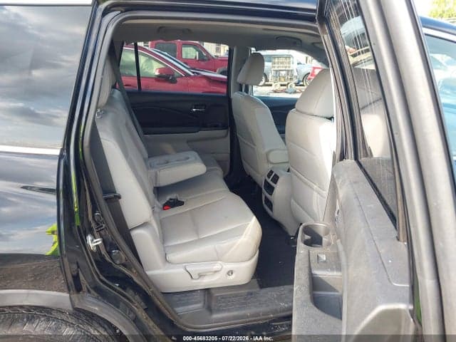 2017 HONDA PILOT EX-L 8