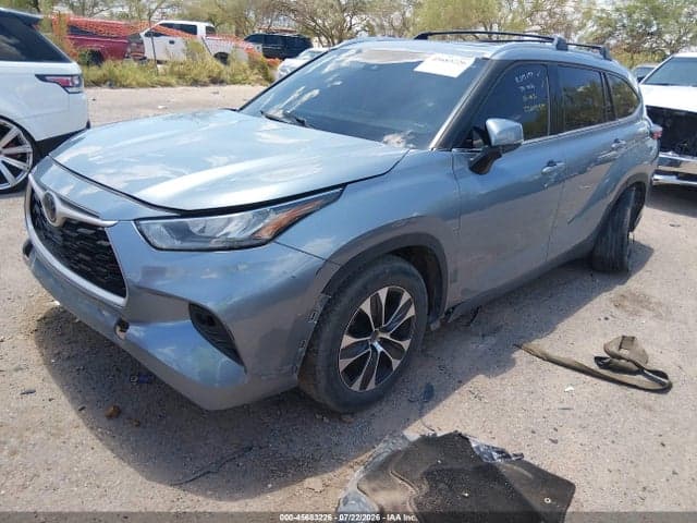 2020 TOYOTA HIGHLANDER XLE 2
