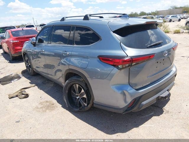 2020 TOYOTA HIGHLANDER XLE 3
