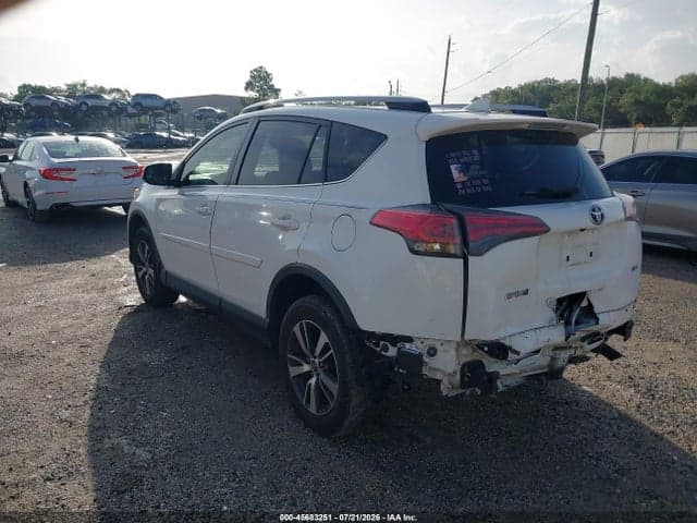 2018 TOYOTA RAV4 XLE 3