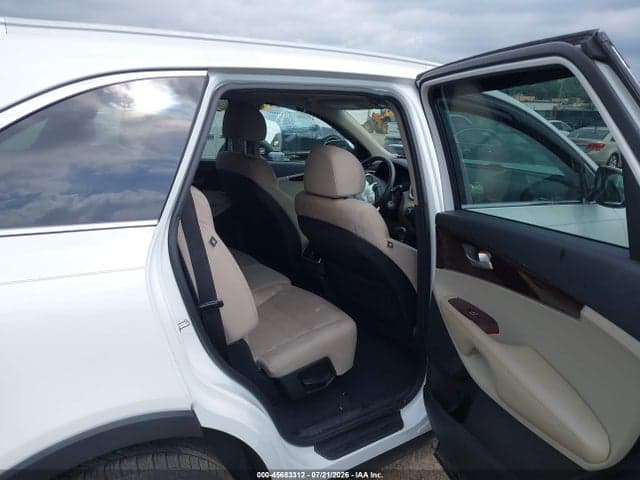 2018 KIA SORENTO 2.4L LX 8