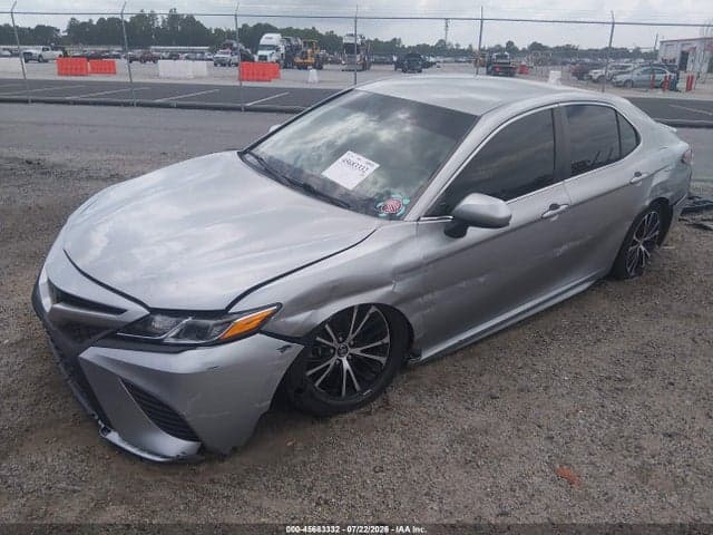 2019 TOYOTA CAMRY SE 2