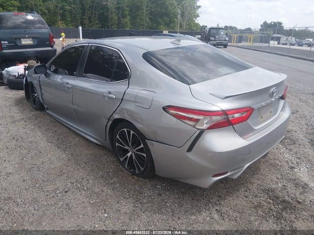2019 TOYOTA CAMRY SE 3