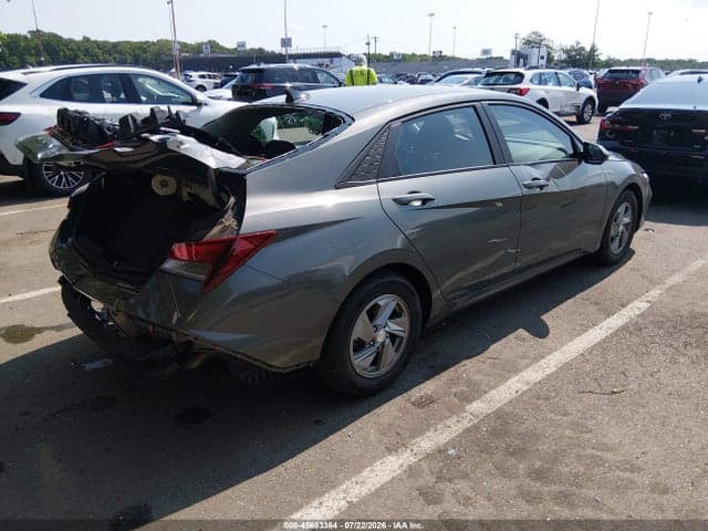 2024 HYUNDAI ELANTRA SE 4
