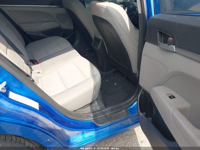 2017 HYUNDAI ELANTRA SE 9
