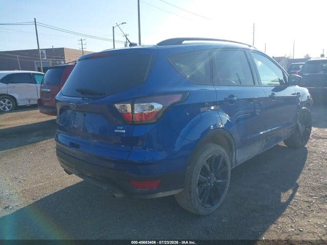 2017 FORD ESCAPE SE 4