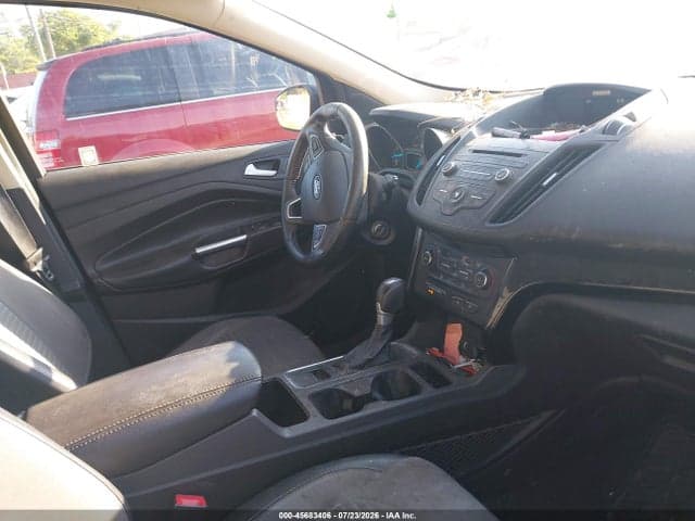 2017 FORD ESCAPE SE 5