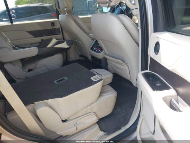 2018 LINCOLN NAVIGATOR SELECT 8
