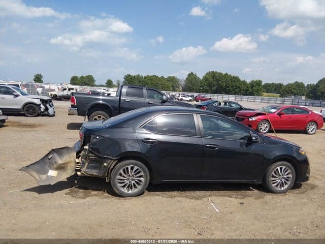 2017 TOYOTA COROLLA XLE 14