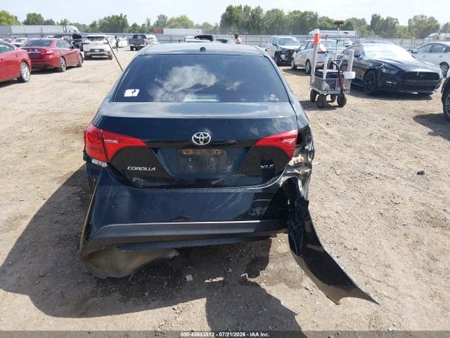 2017 TOYOTA COROLLA XLE 17