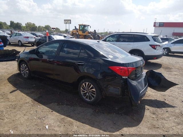 2017 TOYOTA COROLLA XLE 3