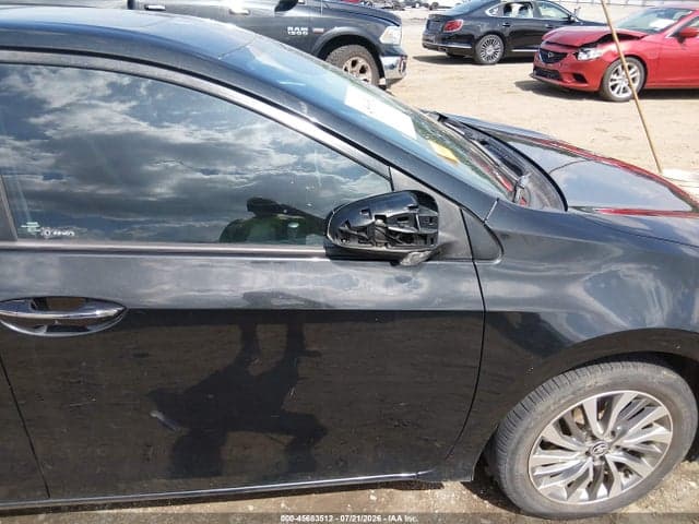 2017 TOYOTA COROLLA XLE 21